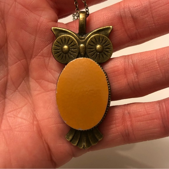 Vintage Pyrex Old Orchard handmade upcycled owl pendant and necklace charm - Picture 3 of 6